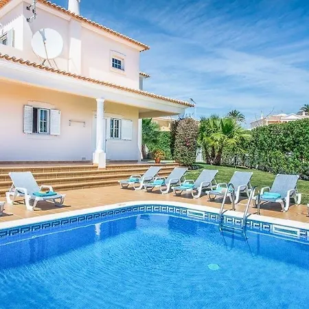 Praia Da Oura Sleeps 8 Pool Wifi Villa *