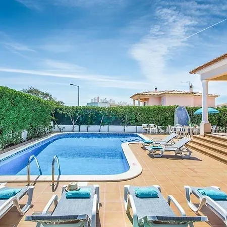Praia Da Oura Sleeps 8 Pool Wifi *