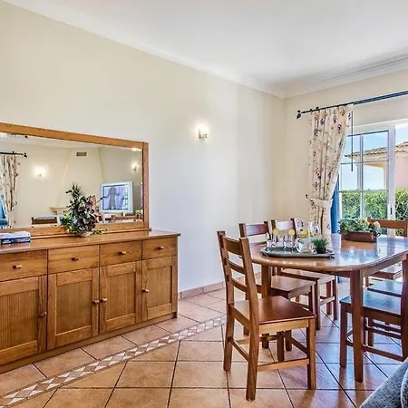 Praia Da Oura Sleeps 8 Pool Wifi